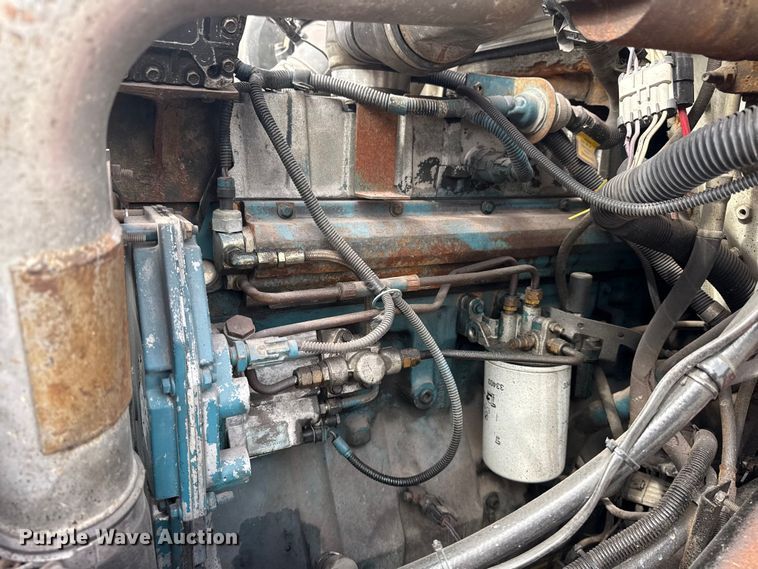 image for item DO8481 1997 International 4700 tow truck