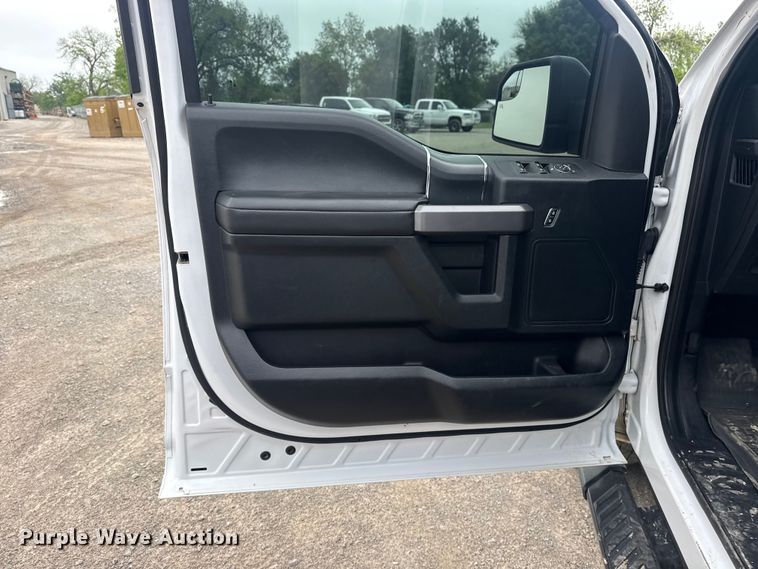 image for item DO8502 2019 Ford F150 Crew Cab pickup truck