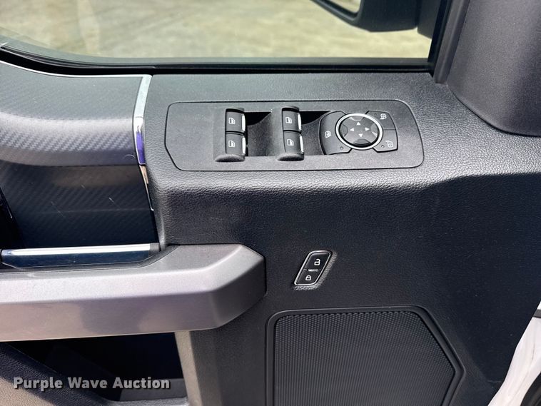 image for item DO8502 2019 Ford F150 Crew Cab pickup truck