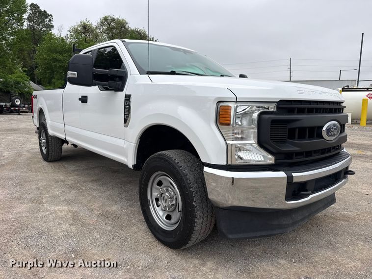 image for item DO8503 2020 Ford F350 Super Duty Ext. Cab pickup truck