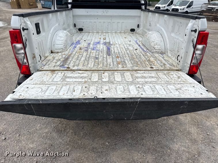 image for item DO8503 2020 Ford F350 Super Duty Ext. Cab pickup truck