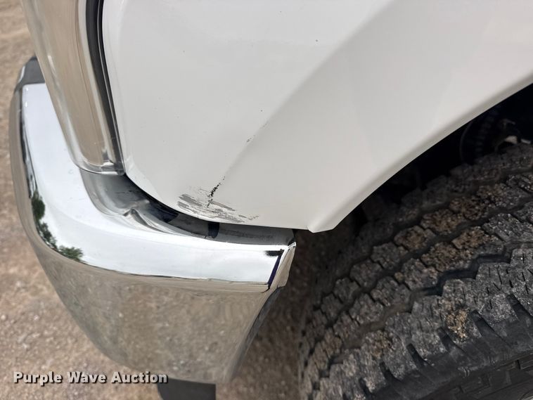 image for item DO8503 2020 Ford F350 Super Duty Ext. Cab pickup truck
