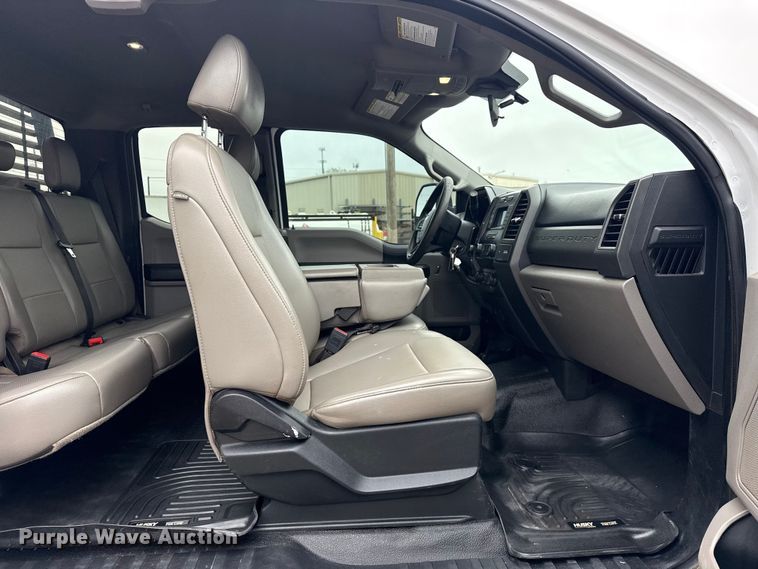 image for item DO8503 2020 Ford F350 Super Duty Ext. Cab pickup truck