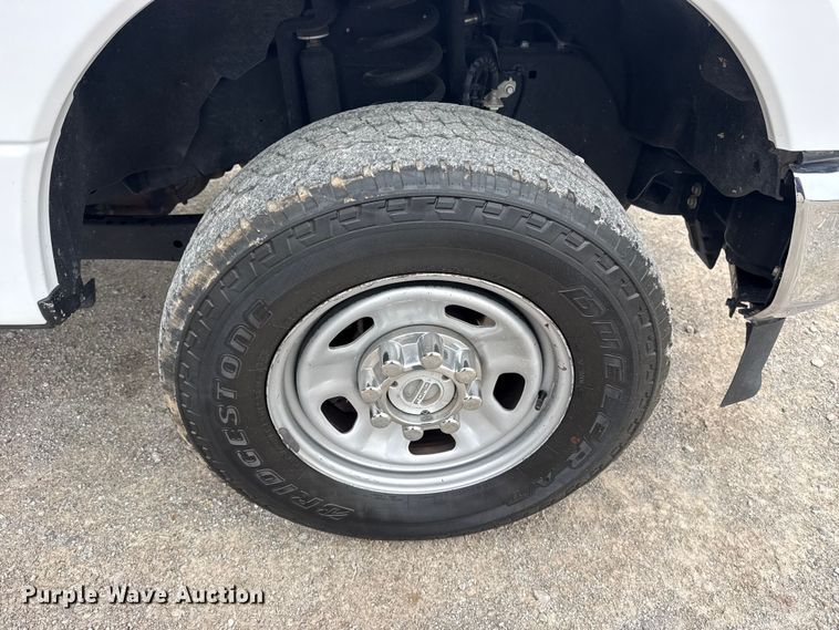 image for item DO8503 2020 Ford F350 Super Duty Ext. Cab pickup truck