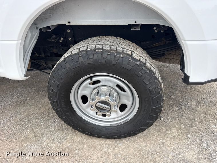 image for item DO8503 2020 Ford F350 Super Duty Ext. Cab pickup truck