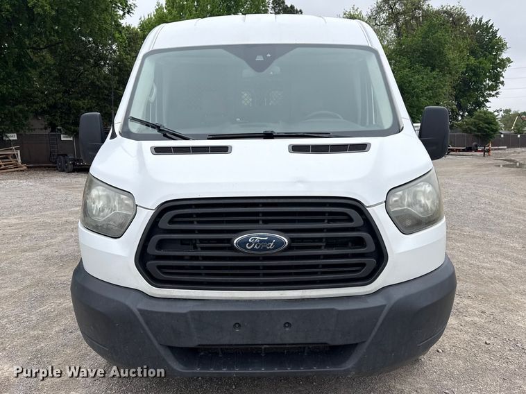 image for item DO8504 2017 Ford Transit 250 van