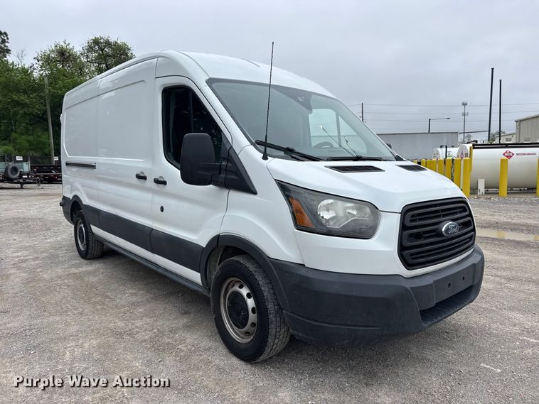image for item DO8504 2017 Ford Transit 250 van