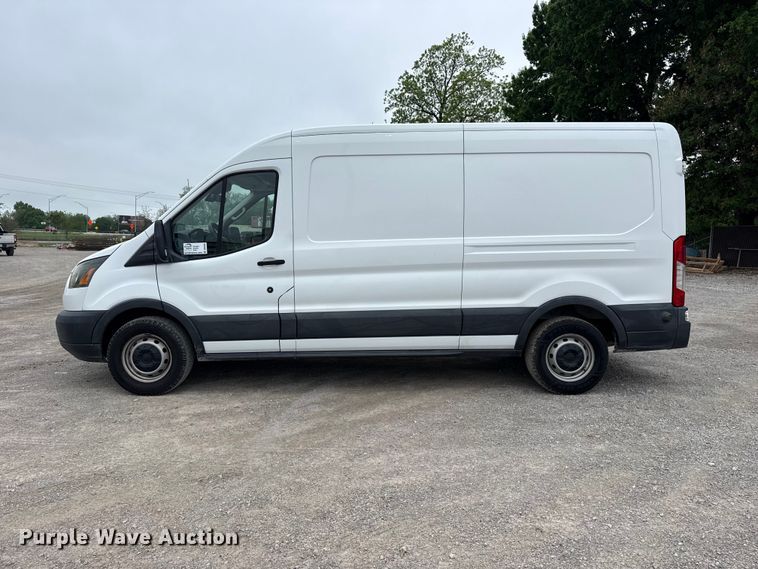image for item DO8504 2017 Ford Transit 250 van