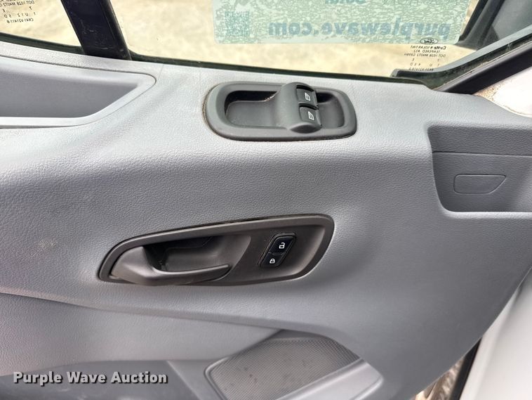 image for item DO8504 2017 Ford Transit 250 van