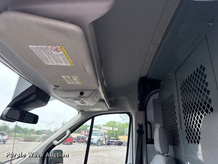 image for item DO8504 2017 Ford Transit 250 van