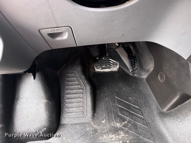 image for item DO8504 2017 Ford Transit 250 van