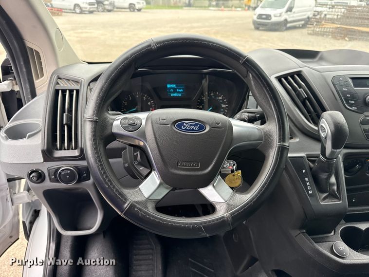 image for item DO8504 2017 Ford Transit 250 van