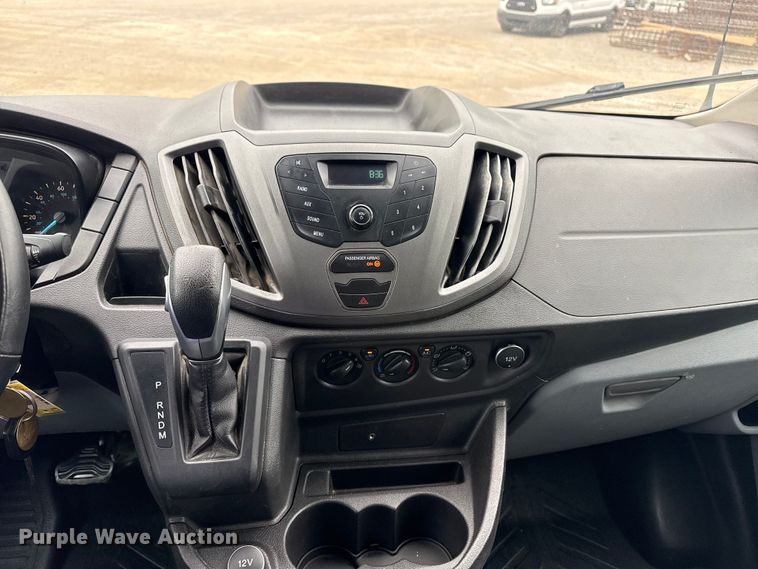 image for item DO8504 2017 Ford Transit 250 van