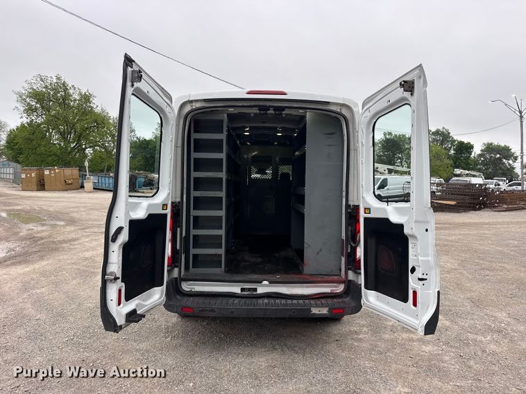 image for item DO8504 2017 Ford Transit 250 van