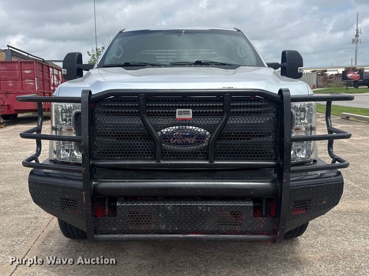 image for item DO8506 2017 Ford F250 Super Duty Crew Cab pickup truck