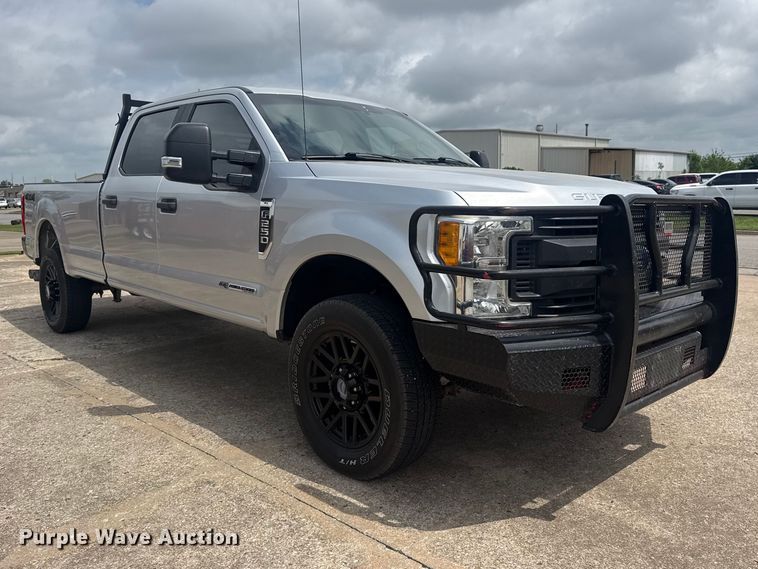 image for item DO8506 2017 Ford F250 Super Duty Crew Cab pickup truck