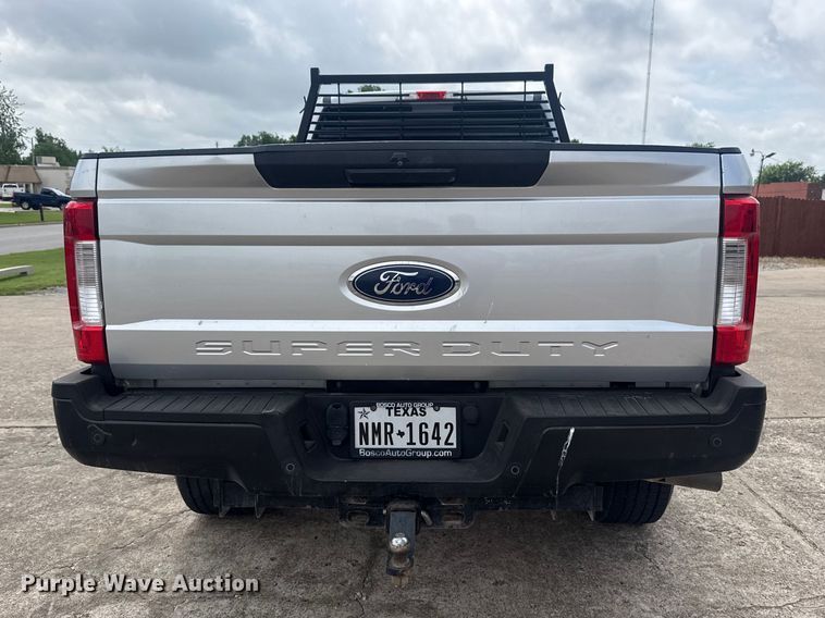 image for item DO8506 2017 Ford F250 Super Duty Crew Cab pickup truck