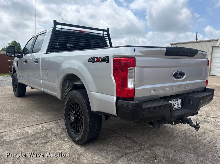 image for item DO8506 2017 Ford F250 Super Duty Crew Cab pickup truck