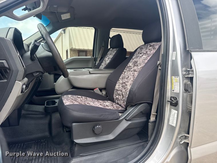 image for item DO8506 2017 Ford F250 Super Duty Crew Cab pickup truck