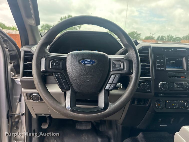 image for item DO8506 2017 Ford F250 Super Duty Crew Cab pickup truck