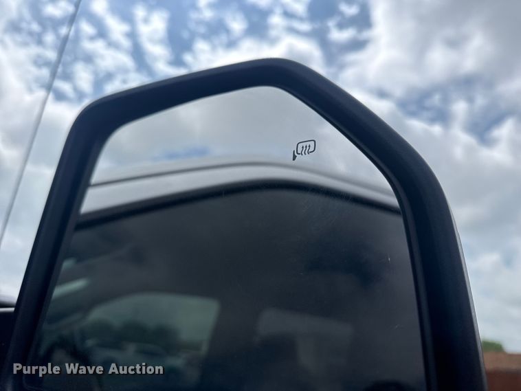 image for item DO8506 2017 Ford F250 Super Duty Crew Cab pickup truck