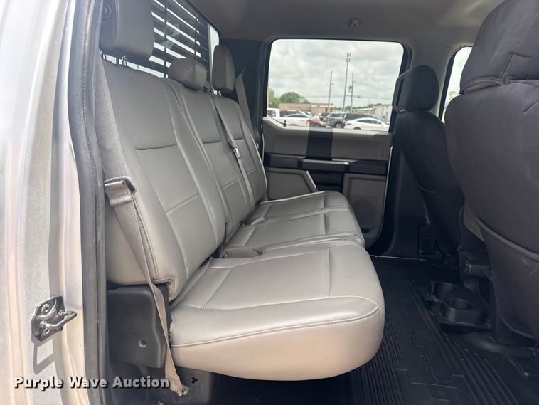 image for item DO8506 2017 Ford F250 Super Duty Crew Cab pickup truck