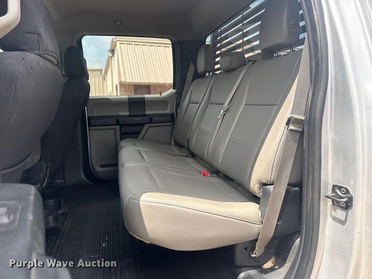 image for item DO8506 2017 Ford F250 Super Duty Crew Cab pickup truck