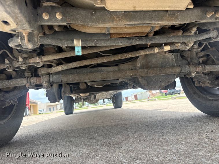 image for item DO8506 2017 Ford F250 Super Duty Crew Cab pickup truck