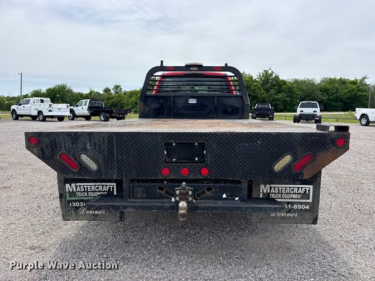 image for item DO8522 2019 Ford F550 Ext. Cab flatbed truck