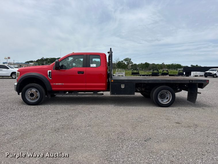 image for item DO8522 2019 Ford F550 Ext. Cab flatbed truck