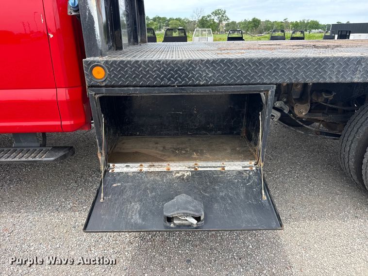 image for item DO8522 2019 Ford F550 Ext. Cab flatbed truck