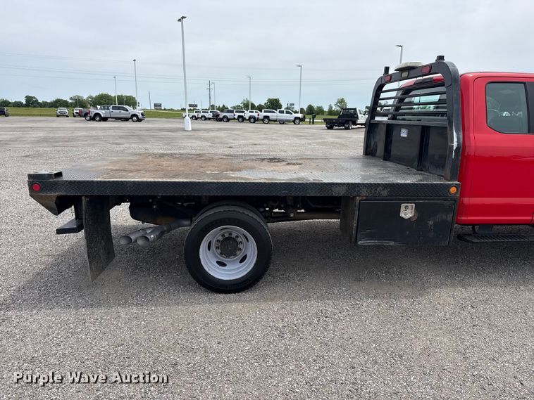 image for item DO8522 2019 Ford F550 Ext. Cab flatbed truck