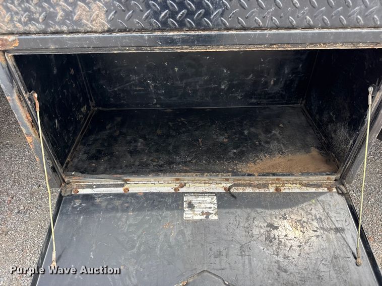 image for item DO8522 2019 Ford F550 Ext. Cab flatbed truck