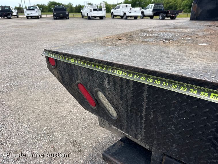 image for item DO8522 2019 Ford F550 Ext. Cab flatbed truck