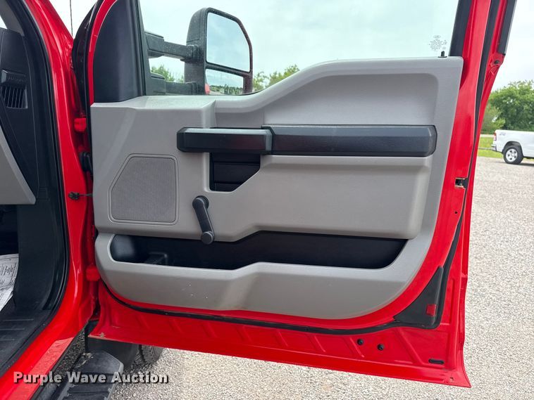 image for item DO8522 2019 Ford F550 Ext. Cab flatbed truck