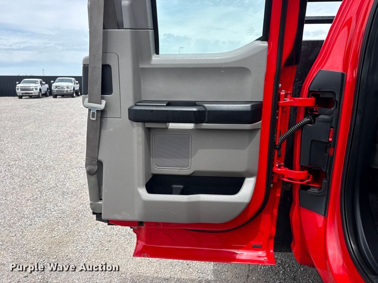 image for item DO8522 2019 Ford F550 Ext. Cab flatbed truck