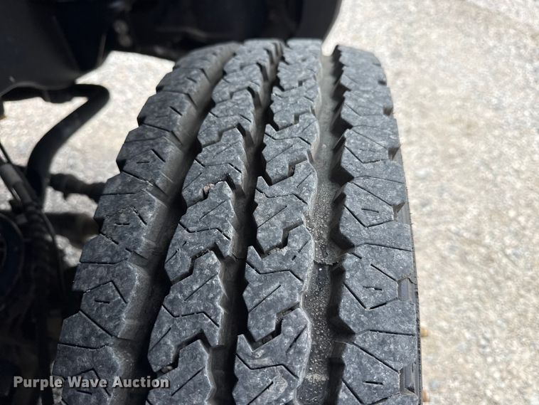 image for item DO8522 2019 Ford F550 Ext. Cab flatbed truck