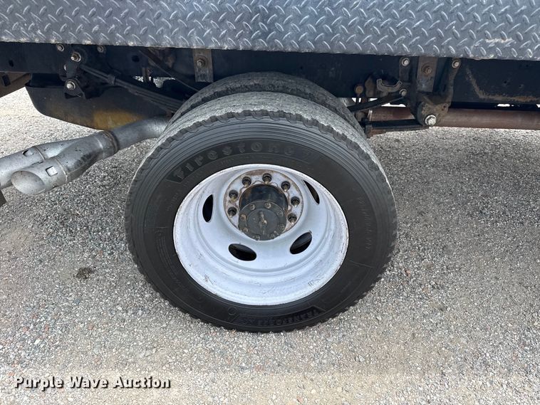 image for item DO8522 2019 Ford F550 Ext. Cab flatbed truck