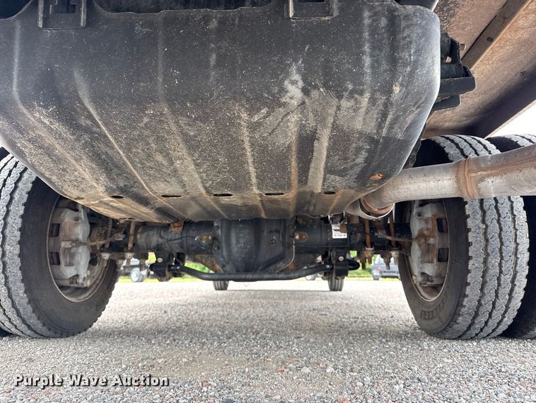 image for item DO8522 2019 Ford F550 Ext. Cab flatbed truck