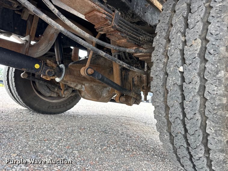 image for item DO8522 2019 Ford F550 Ext. Cab flatbed truck
