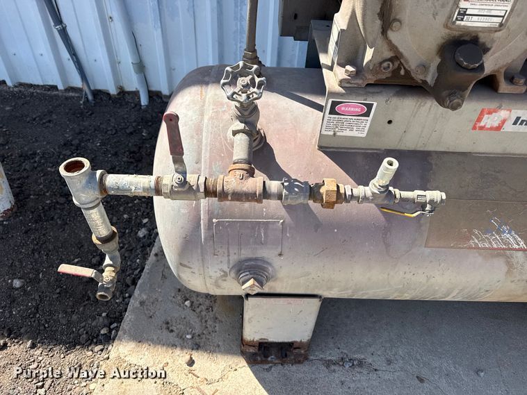 image for item DS6807 Ingersoll Rand air compressor