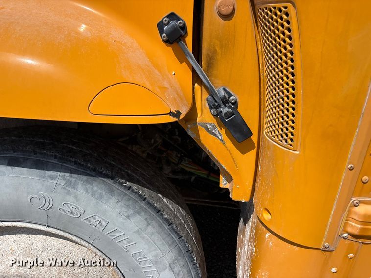 image for item DT0220 2011 International CE school bus
