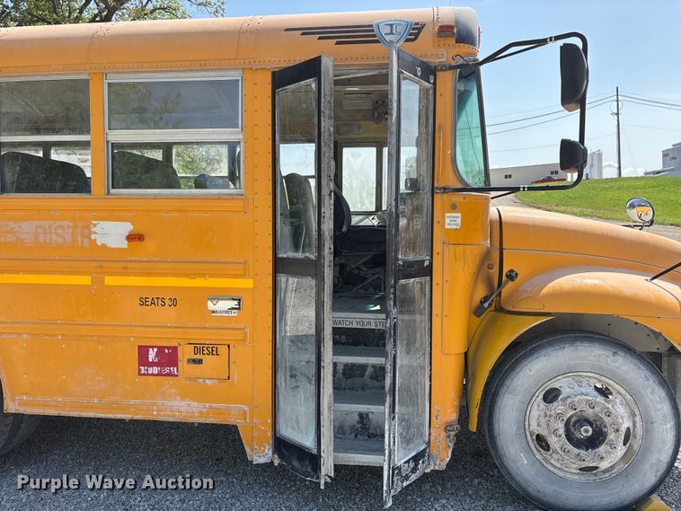 image for item DT0220 2011 International CE school bus
