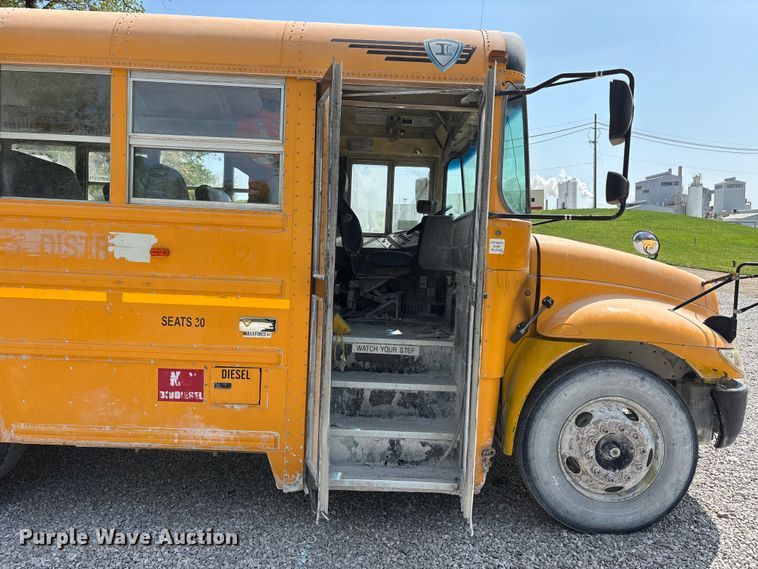 image for item DT0220 2011 International CE school bus