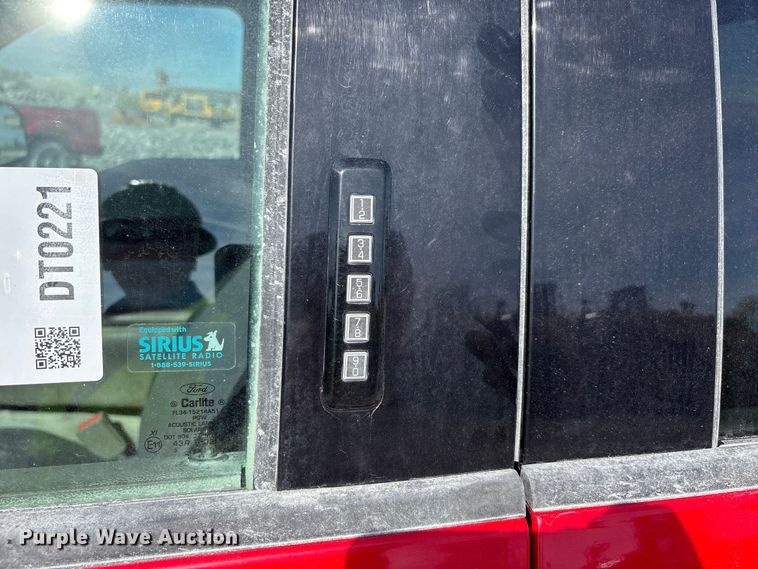 image for item DT0221 2015 Ford F150 Crew Cab pickup truck