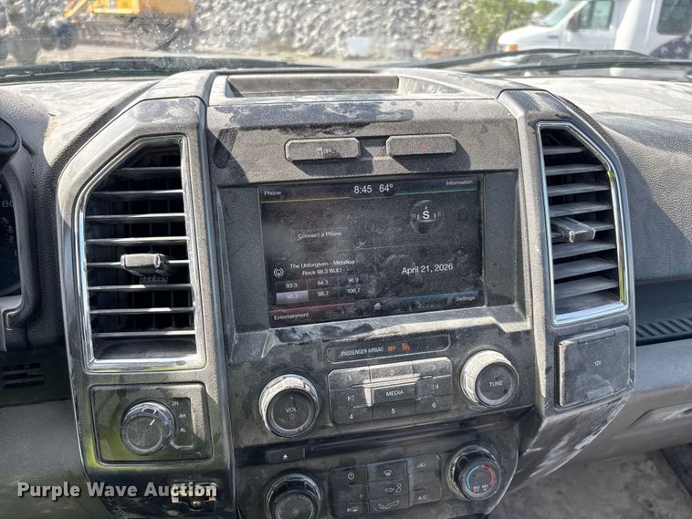 image for item DT0221 2015 Ford F150 Crew Cab pickup truck