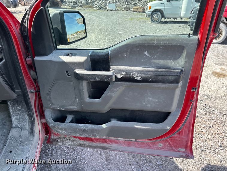 image for item DT0221 2015 Ford F150 Crew Cab pickup truck