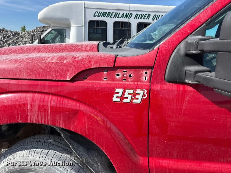 image for item DT0222 2013 Ford F250 Super Duty Crew Cab pickup truck