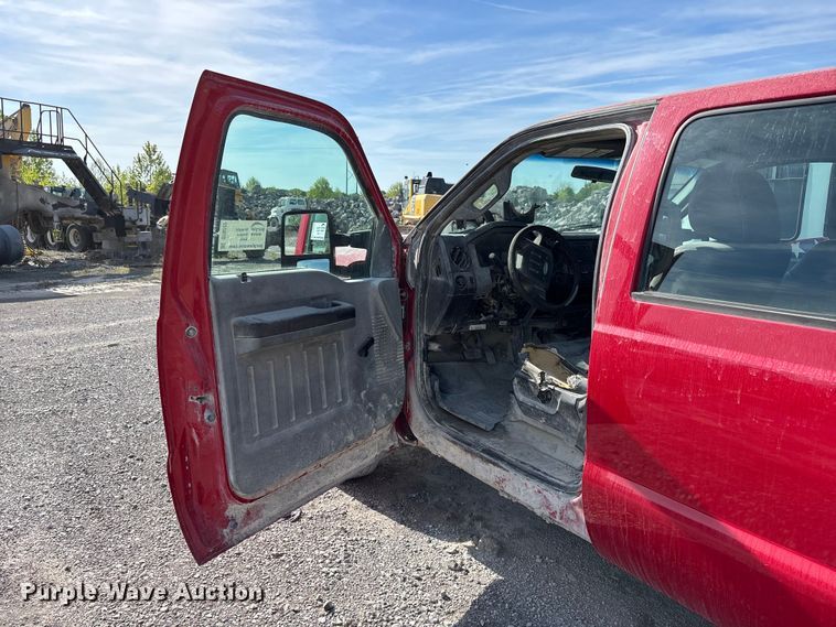 image for item DT0222 2013 Ford F250 Super Duty Crew Cab pickup truck