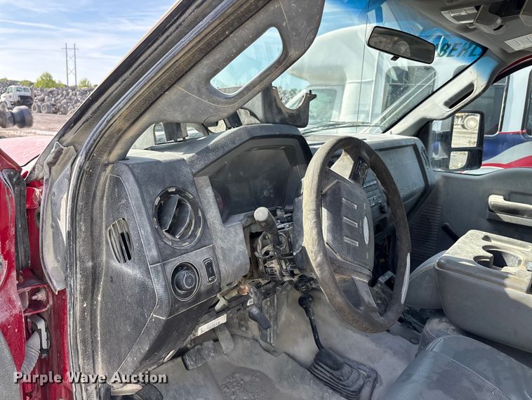 image for item DT0222 2013 Ford F250 Super Duty Crew Cab pickup truck